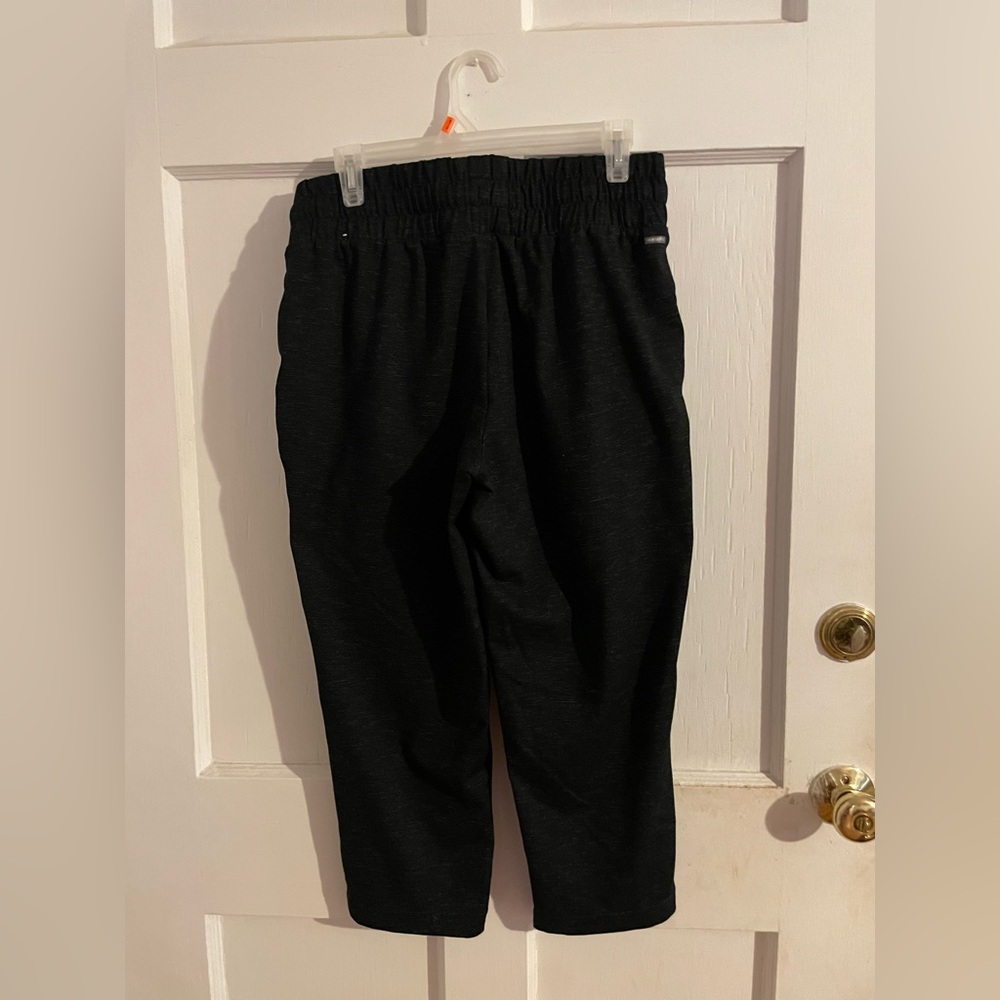 Mondetta Charcoal Performance Capri Joggers - Picture 2 of 3